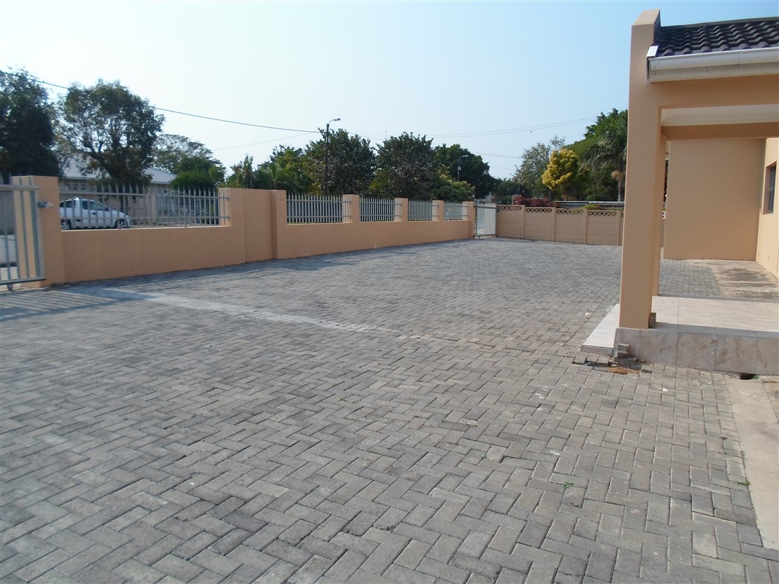 Commercial Property for Sale in Vincent Eastern Cape